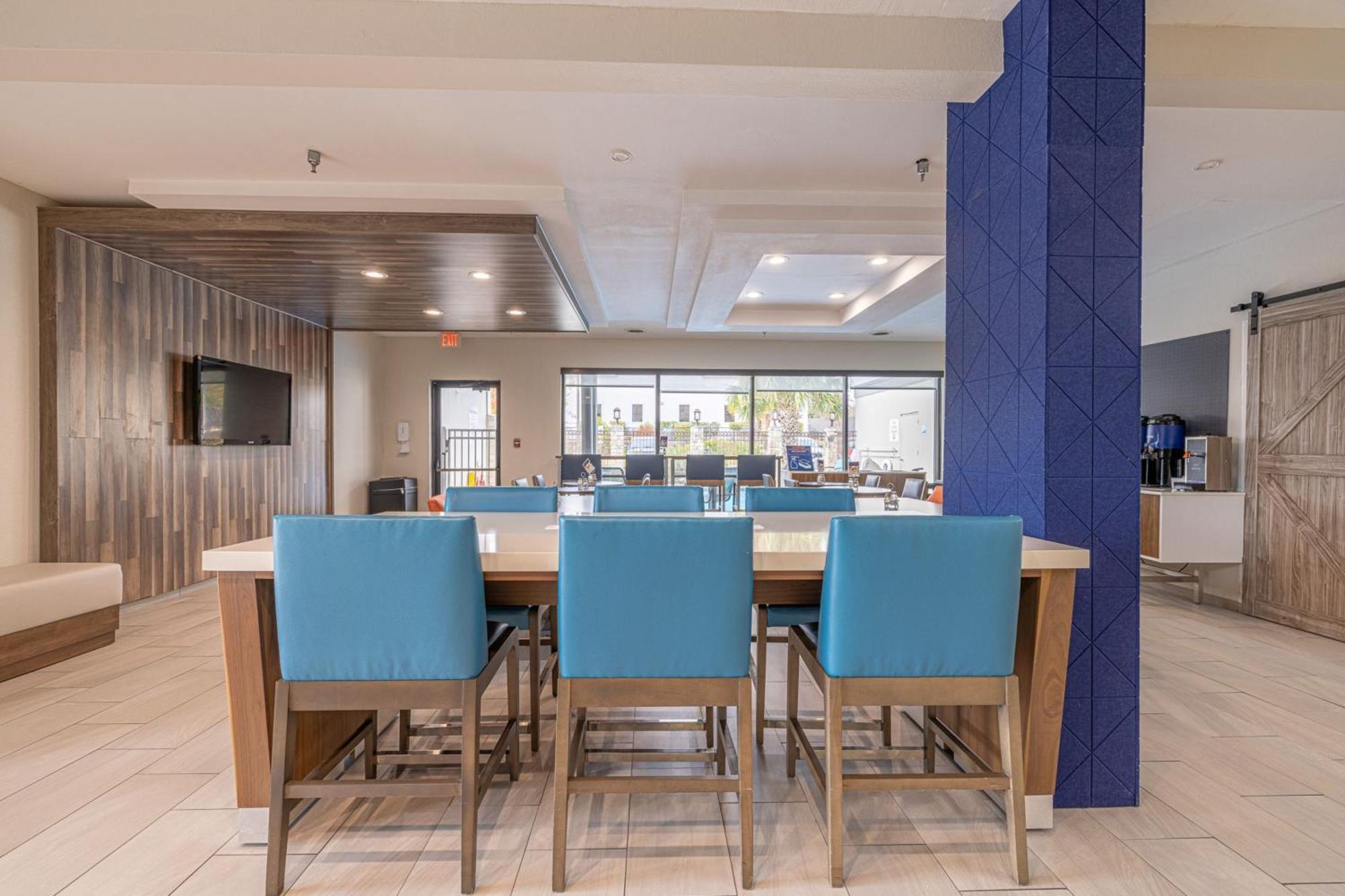 Holiday Inn Express & Suites College Station By Ihg מראה חיצוני תמונה